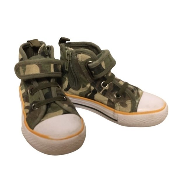 Joe Fresh Toddler Boys Camo high-top sneakers - Picture 2 of 9